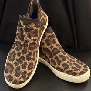 Rothy's Leopard animal print Chelsea Sneakers